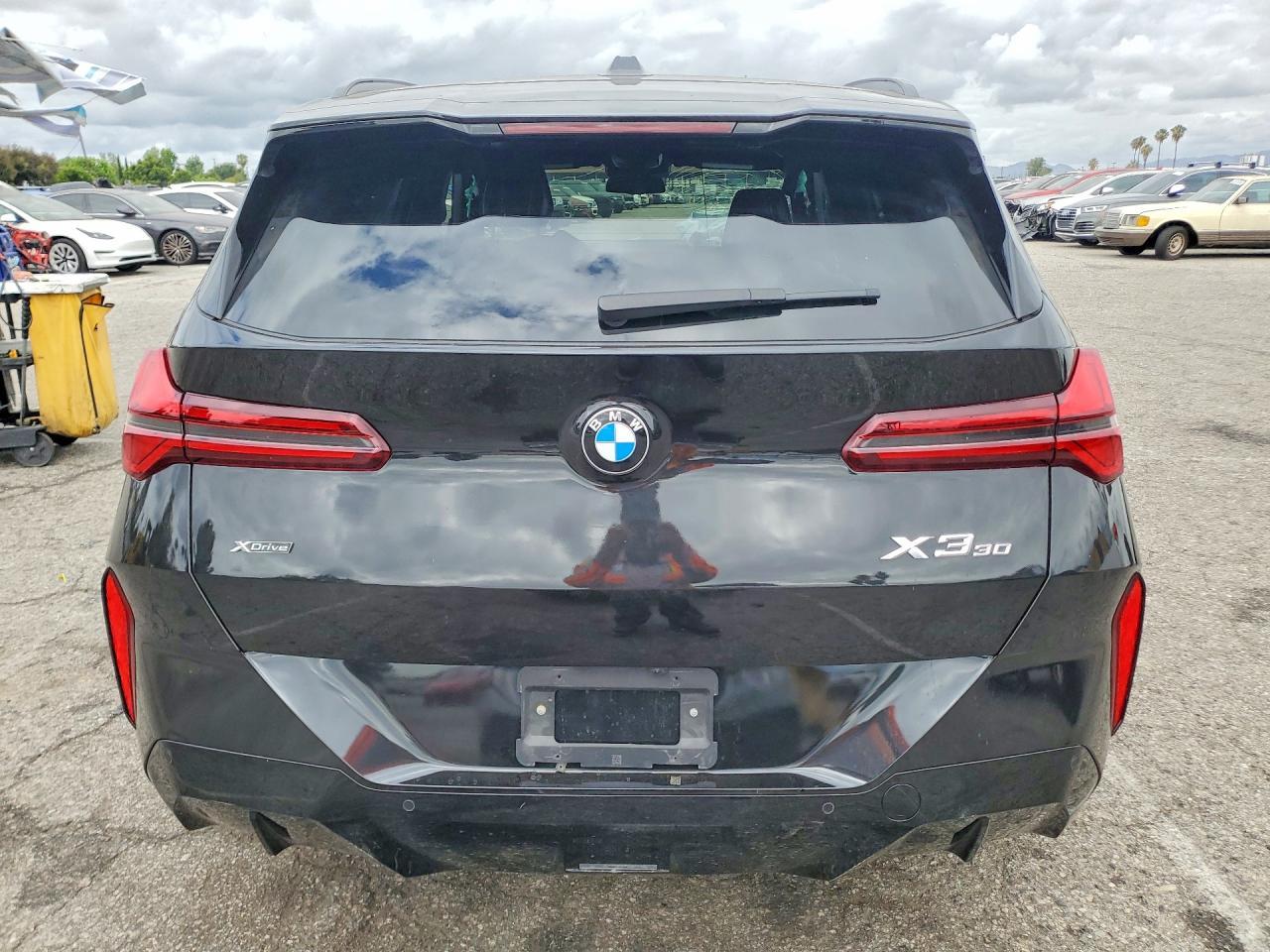 2025 BMW X3 30 xDrive - Image 6
