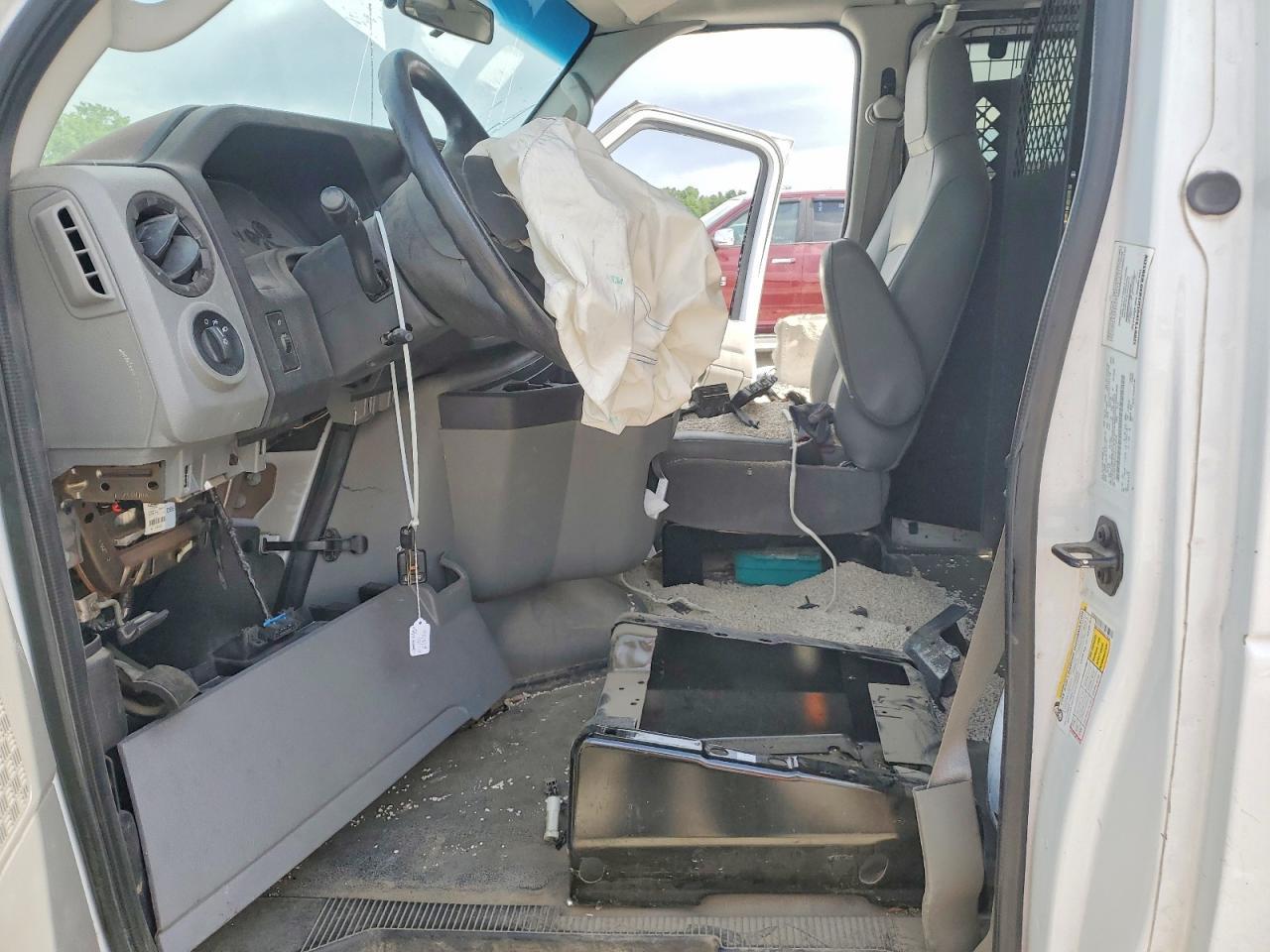 2013 Ford Econoline E150 Van - Фото 7