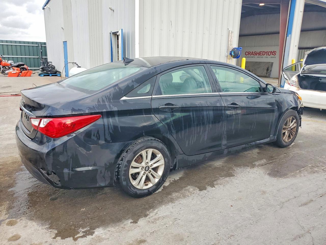 2014 Hyundai Sonata Gls - Image 3
