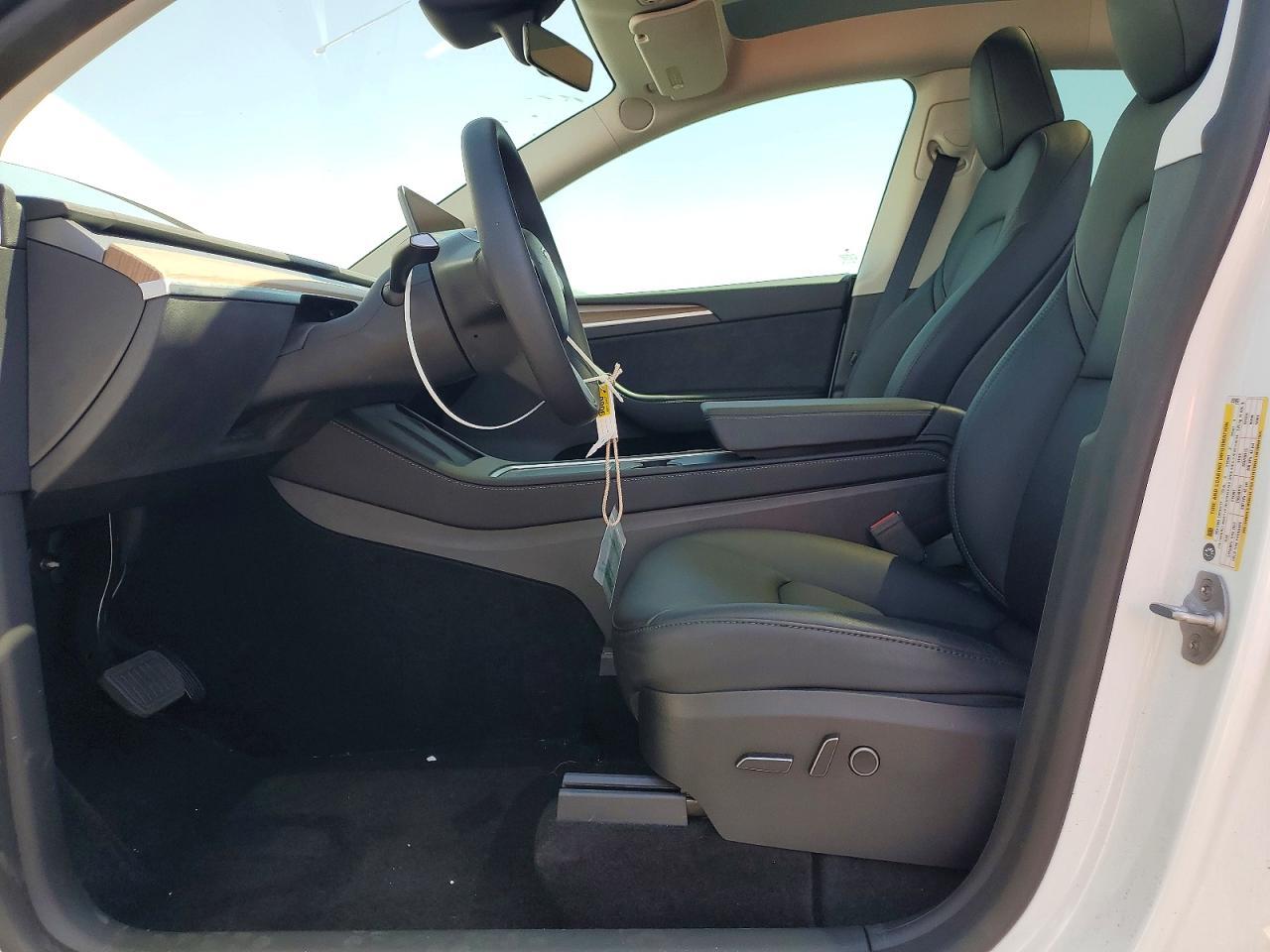 2023 Tesla Model Y - Фото 7