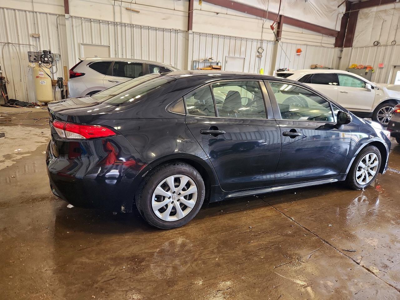 2022 Toyota Corolla Le - Фото 3