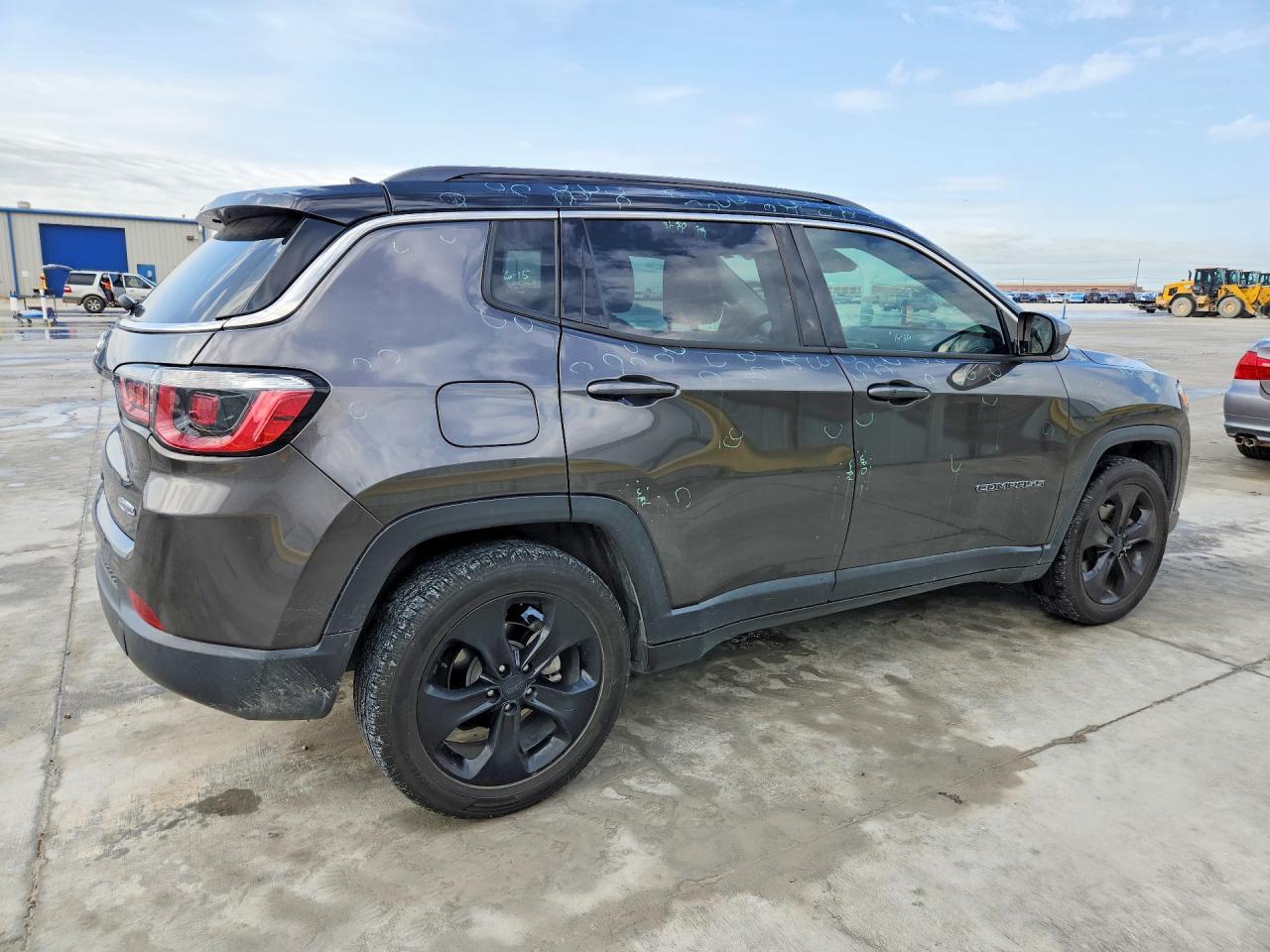 2018 Jeep Compass - Image 3