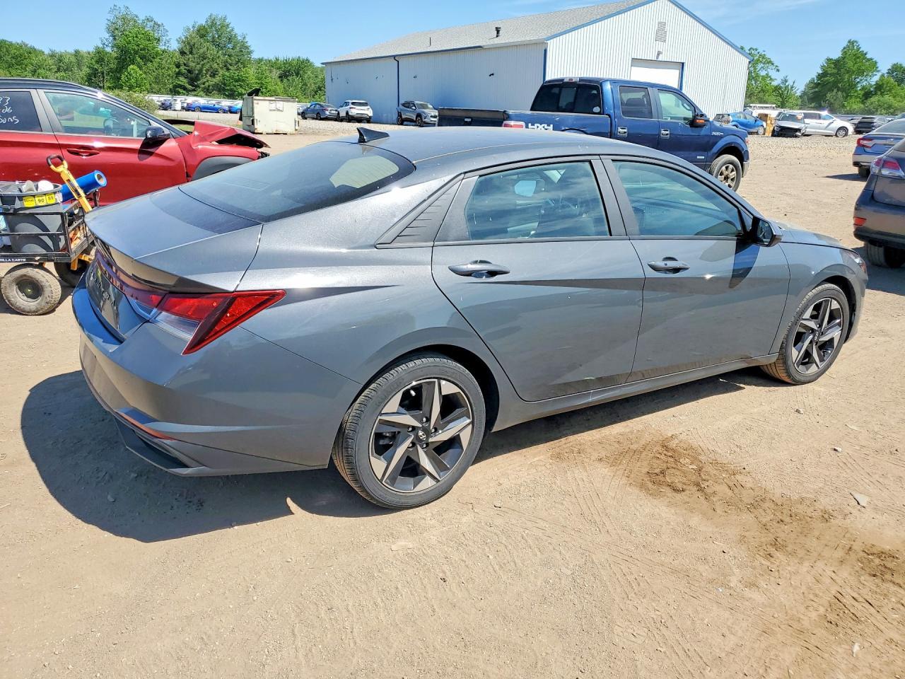 2023 Hyundai Elantra Sel - Image 3