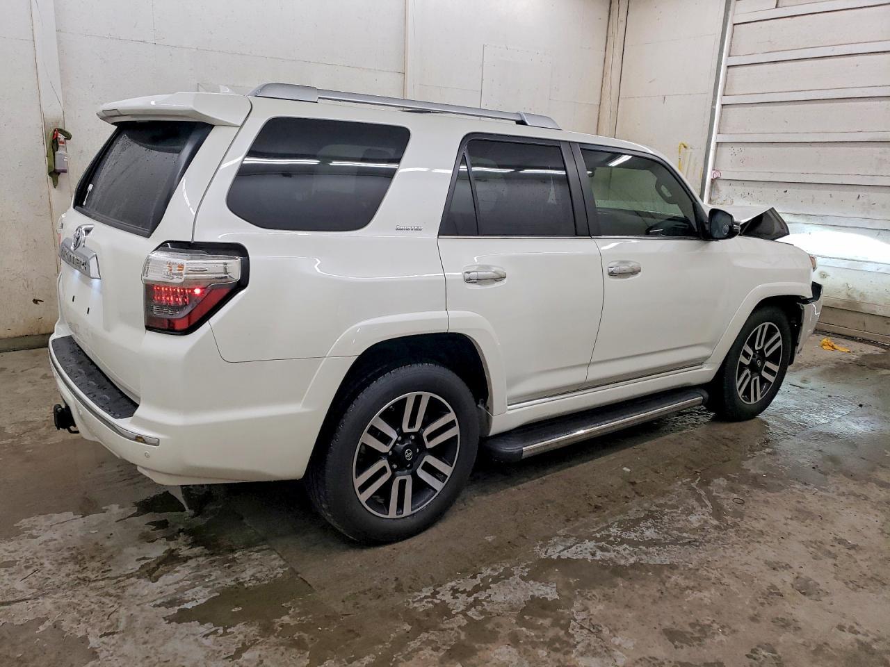 2015 Toyota 4Runner Limited - Image 3