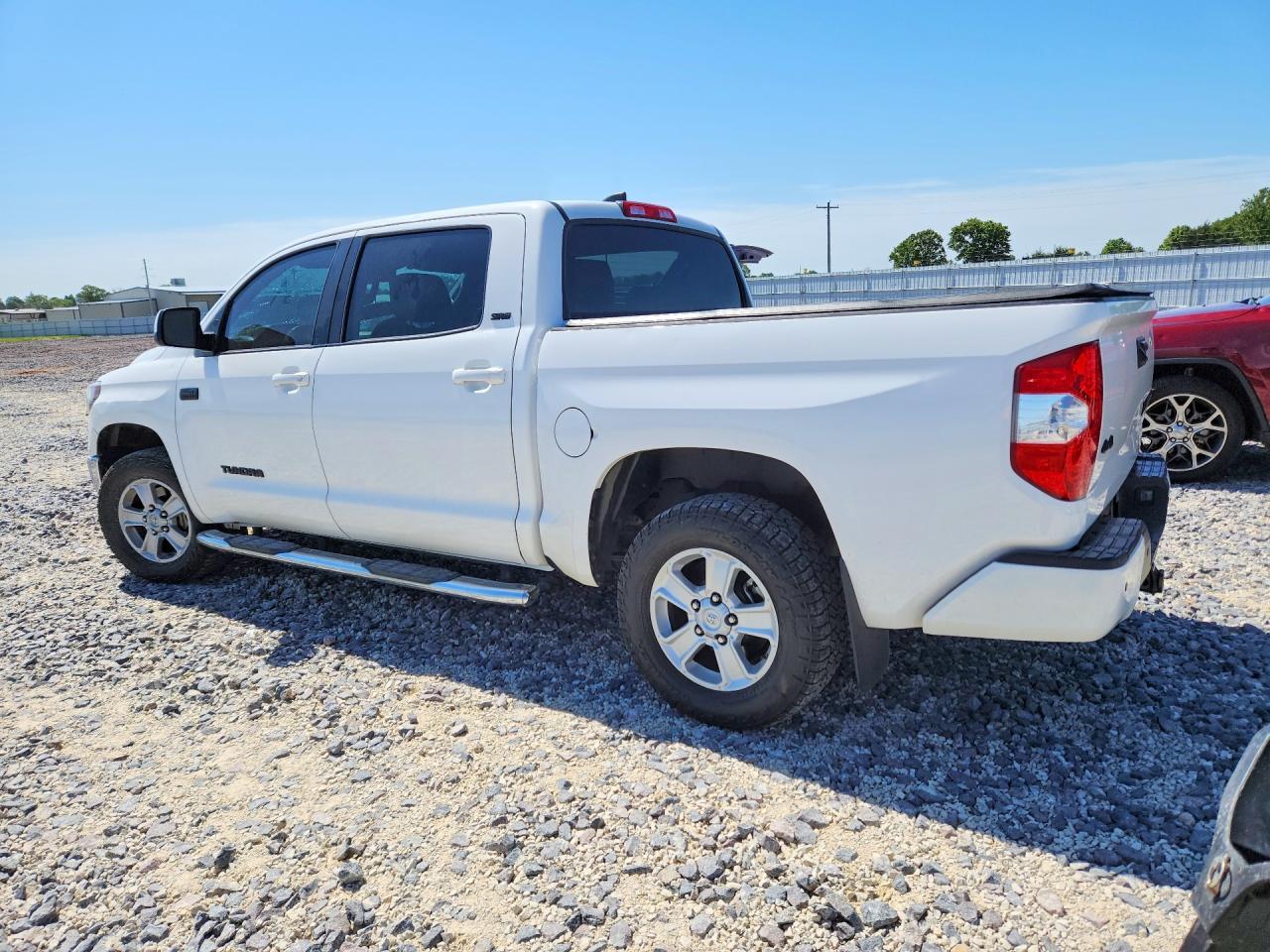 2021 Toyota Tundra Sr5 - Фото 2