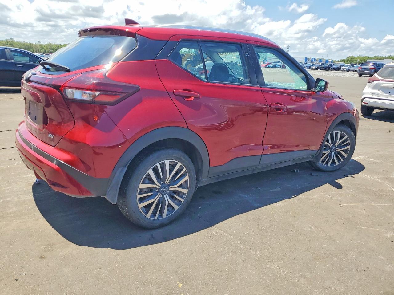 2023 Nissan Kicks Sv - Image 3