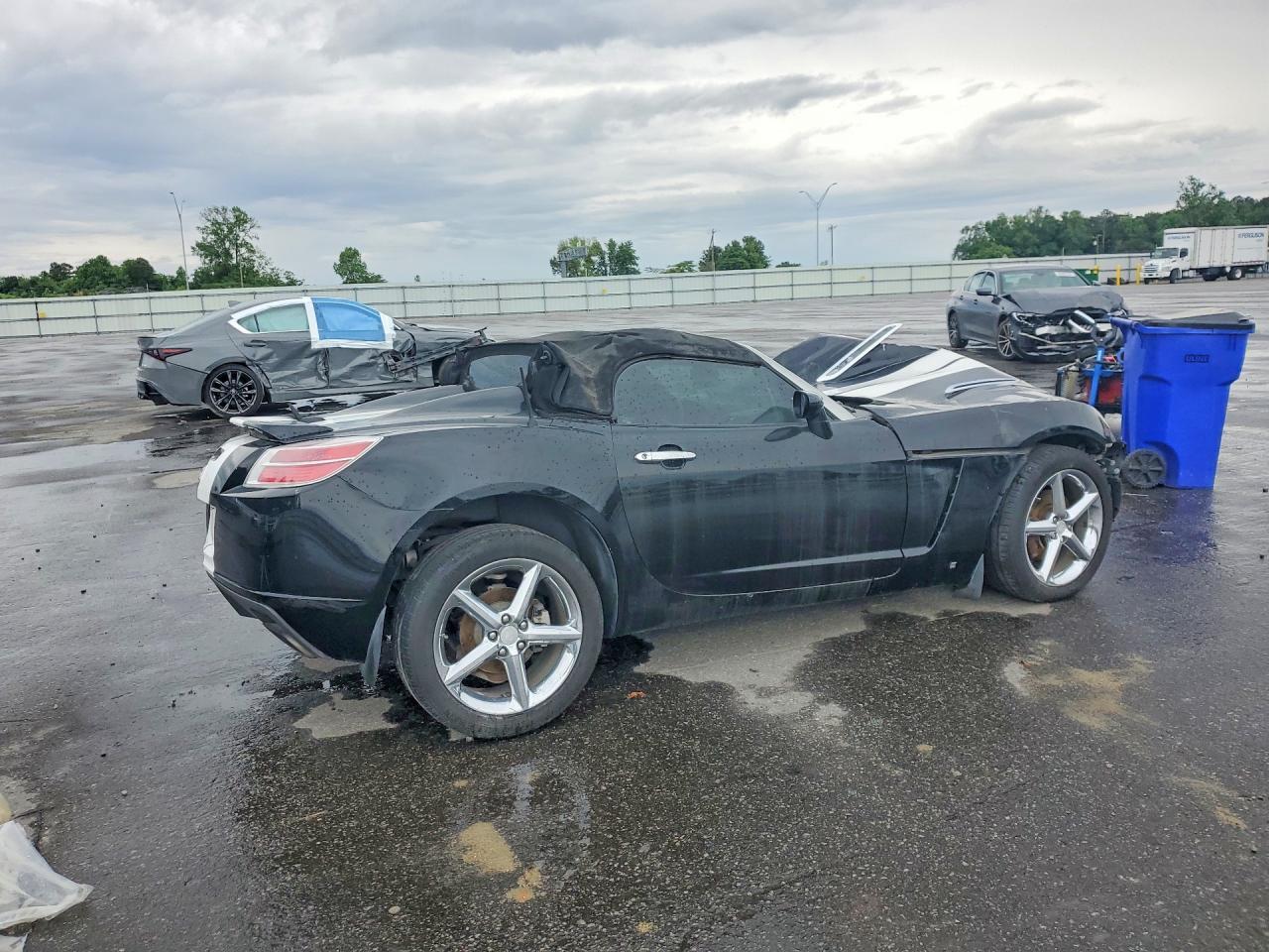 2009 Saturn Sky - Image 3