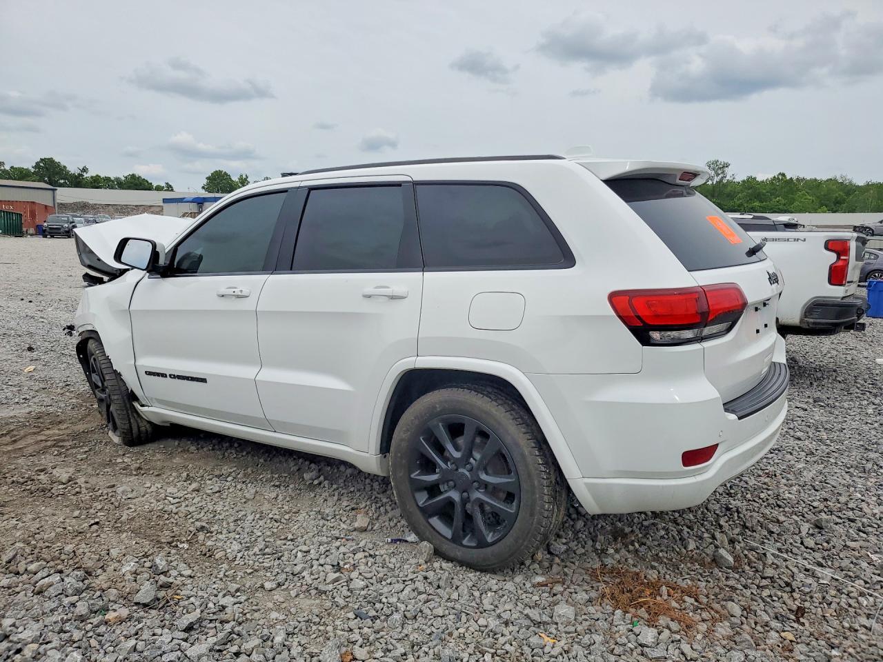 2019 Jeep Grand Cherokee Laredo - Фото 2