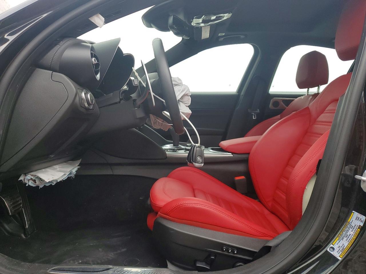 2026 Alfa Romeo Giulia Sprint - Image 7