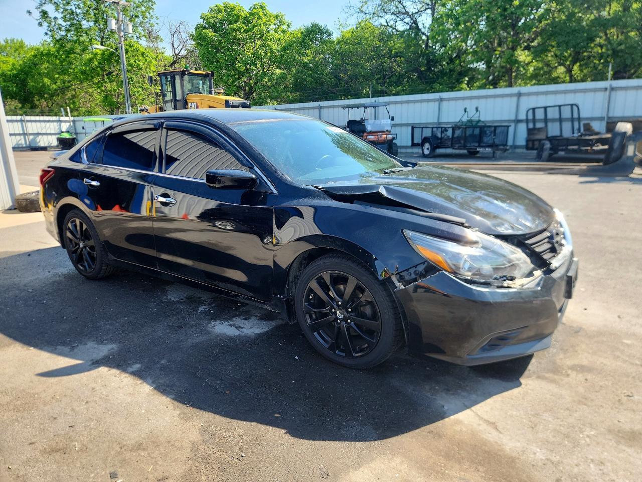 2017 Nissan Altima 2.5 Sr - Image 4