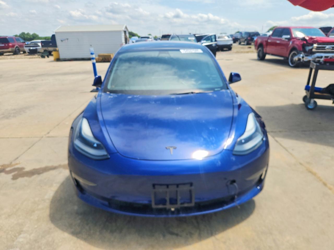 2022 Tesla Model 3 - Image 5