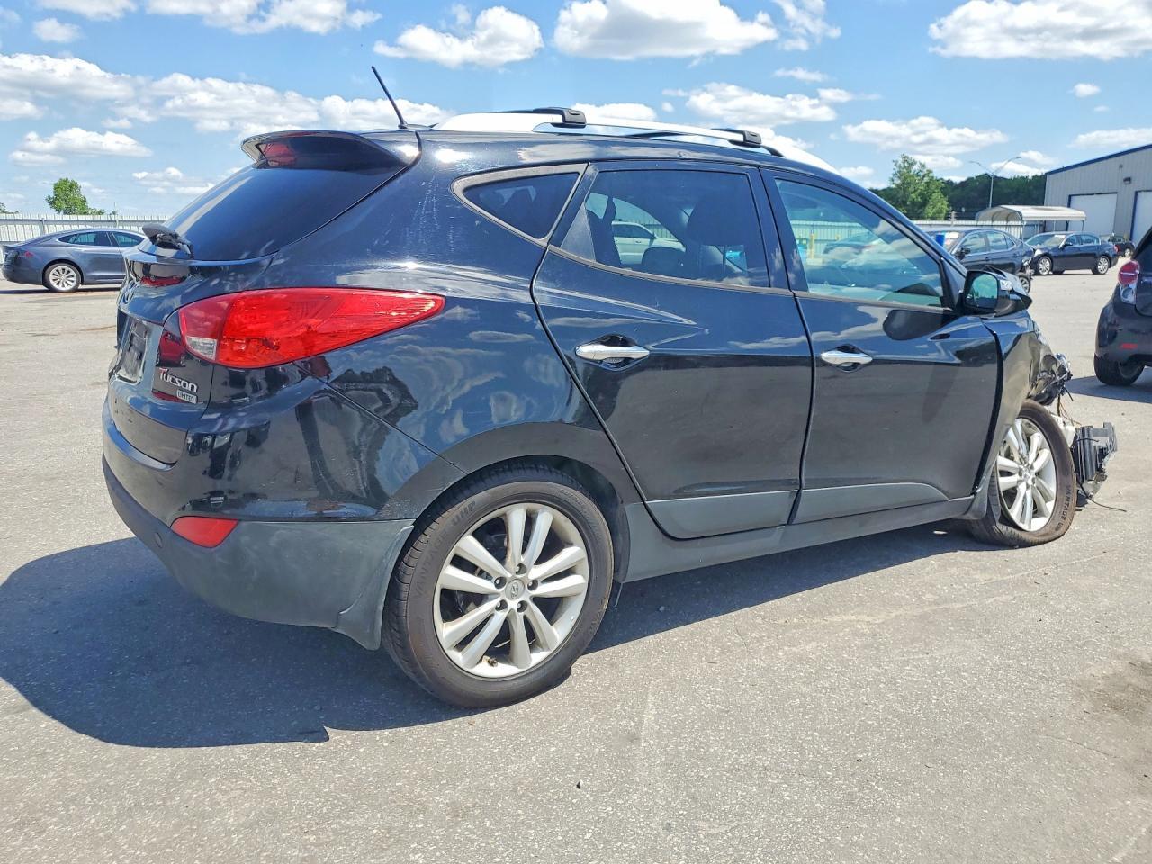 2012 Hyundai Tucson Limited - Image 3