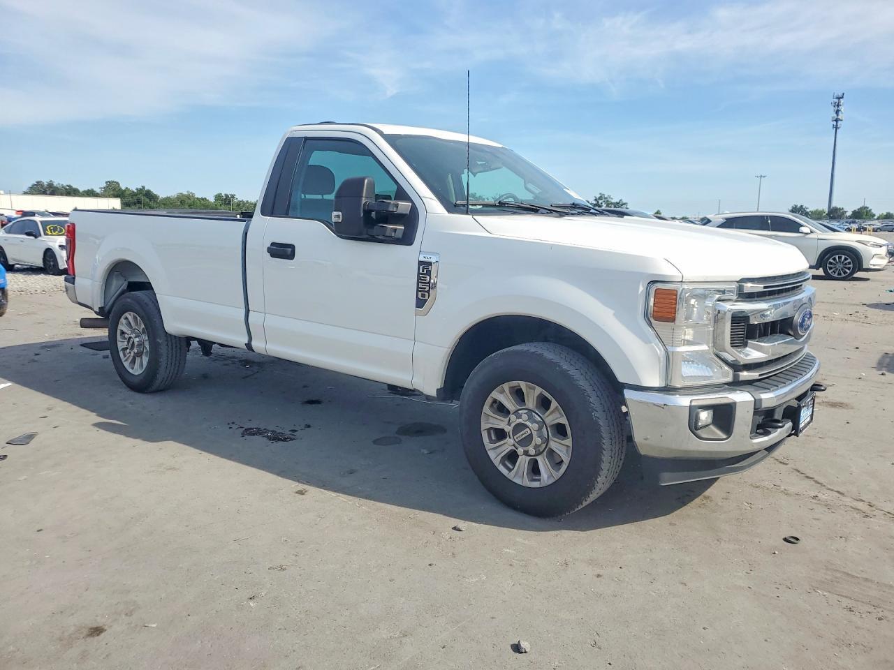 2022 Ford F350 Super Duty - Image 4