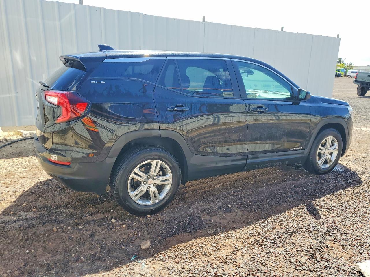 2024 GMC Terrain Sle - Image 3