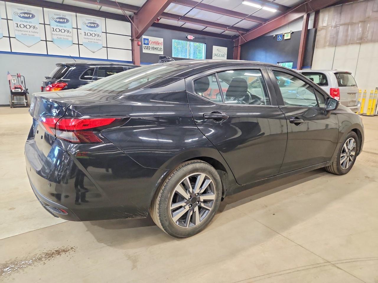 2020 Nissan Versa Sv - Фото 3