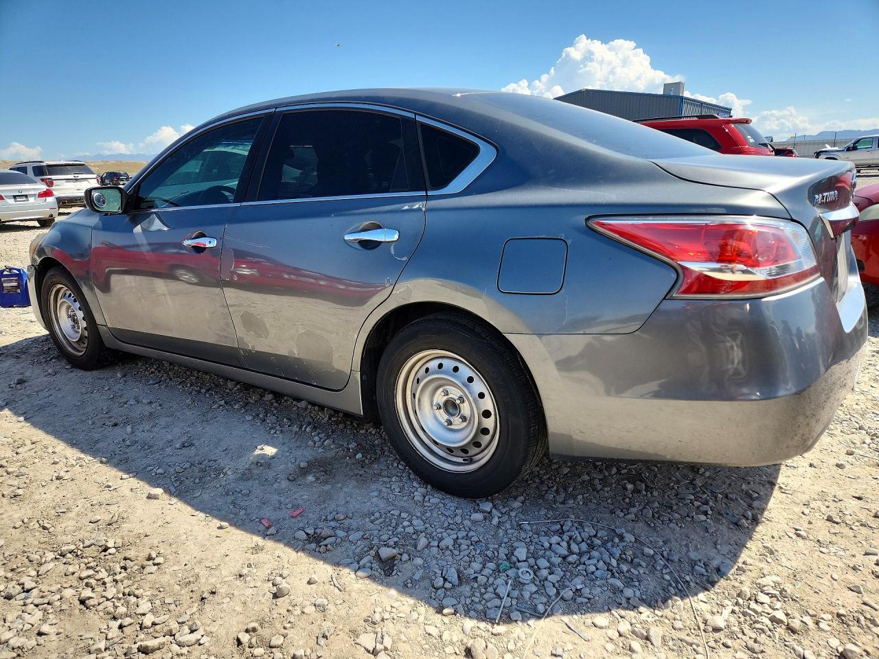2015 Nissan Altima 2.5 S - Image 2