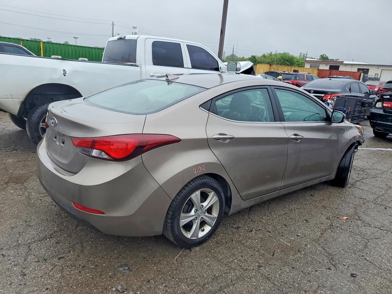 2016 Hyundai Elantra Value Edition - Фото 3