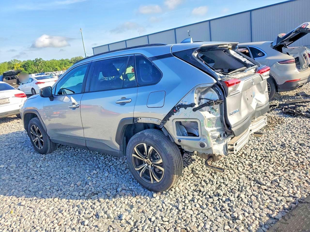 2021 Toyota Rav4 Le - Image 2