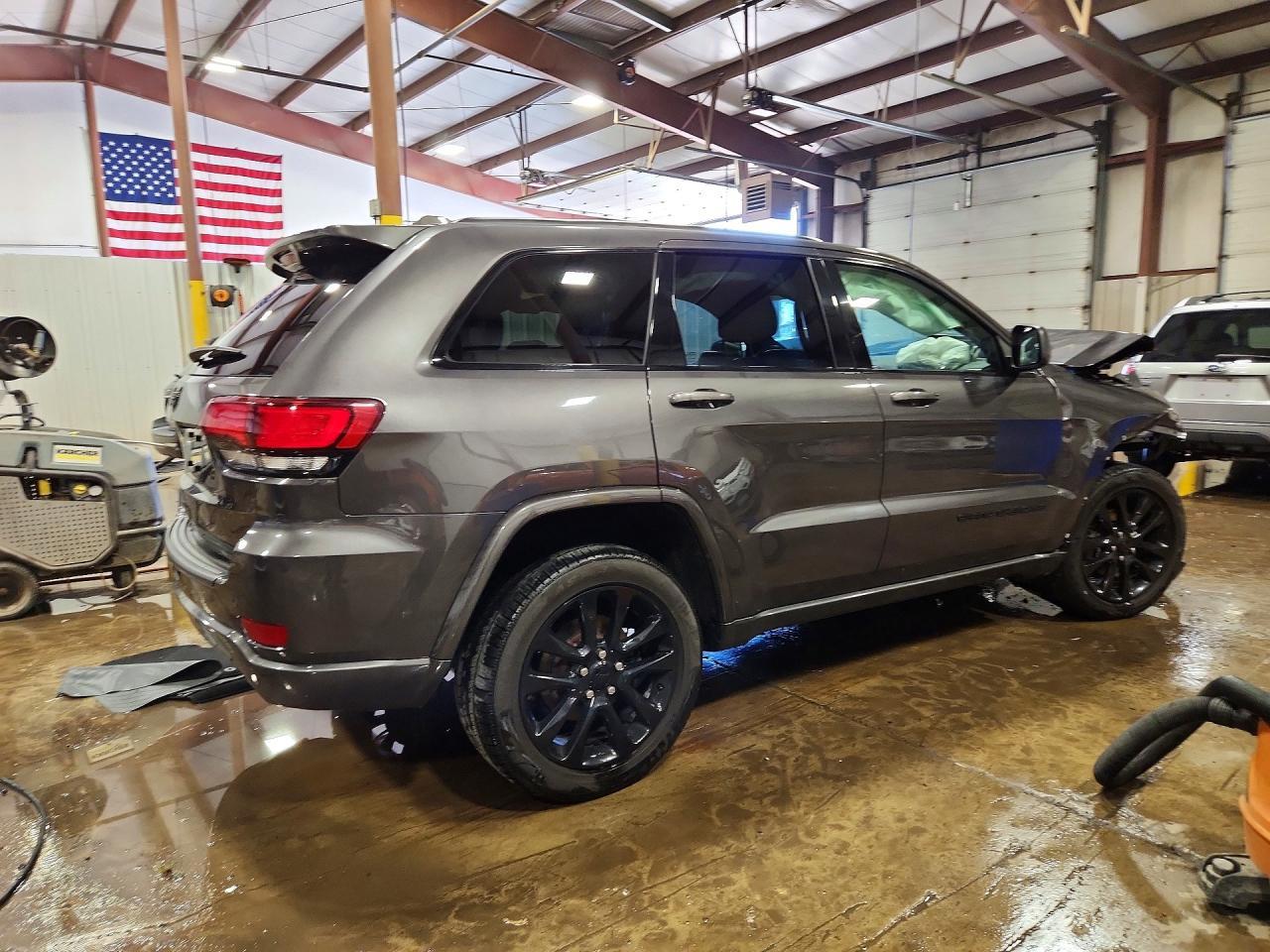 2019 Jeep Grand Cherokee Laredo - Фото 3