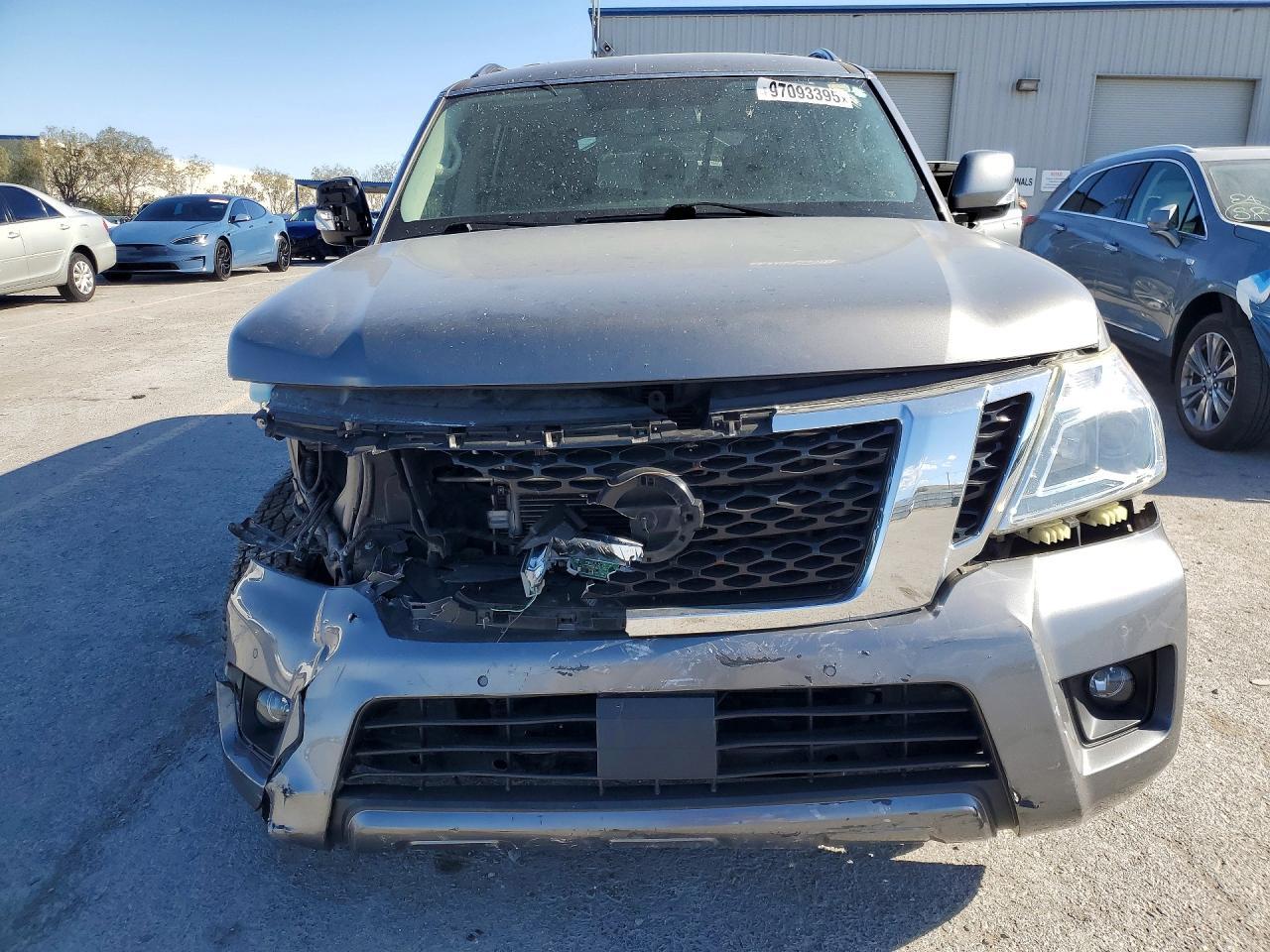 2019 Nissan Armada Sv - Image 5