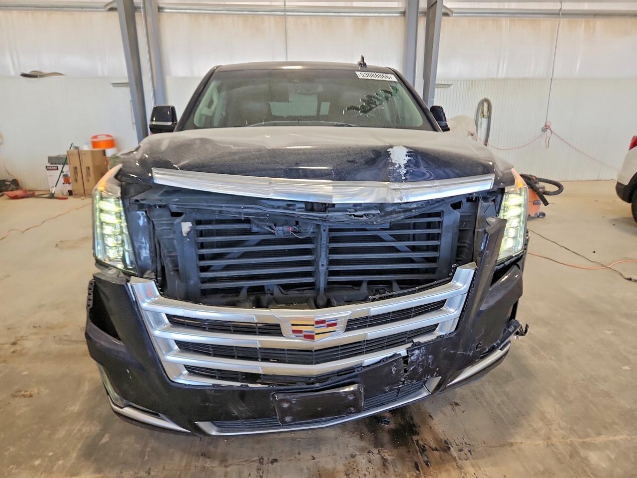 2017 Cadillac Escalade Luxury - Image 5