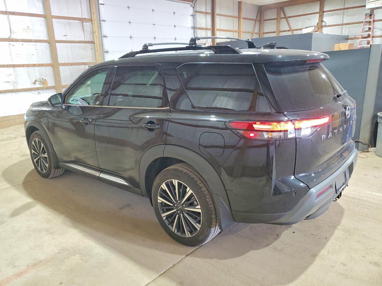 2026 Nissan Pathfinder Platinum - Фото 2