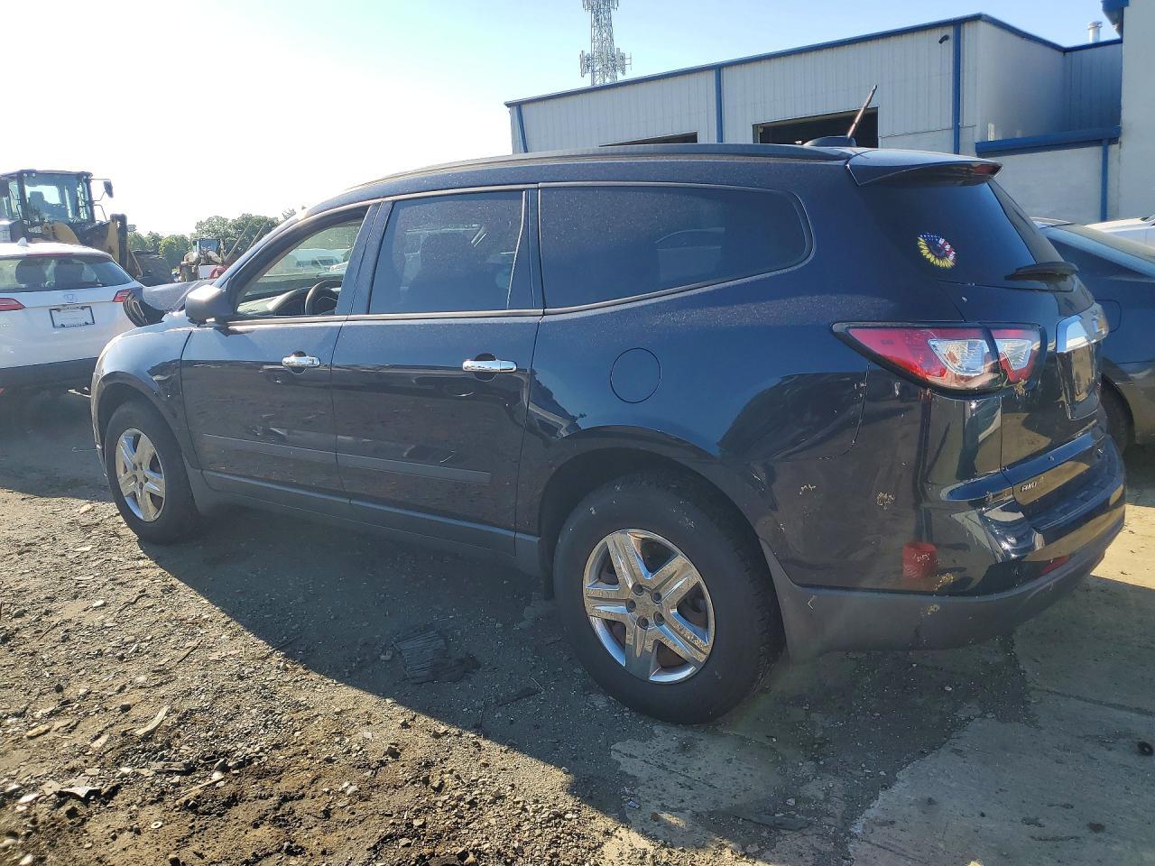 2016 Chevrolet Traverse Ls - Image 2