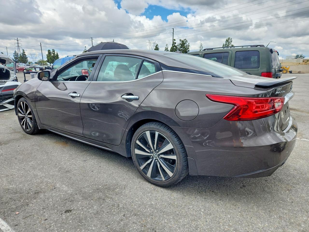 2016 Nissan Maxima 3.5 Sr - Image 2