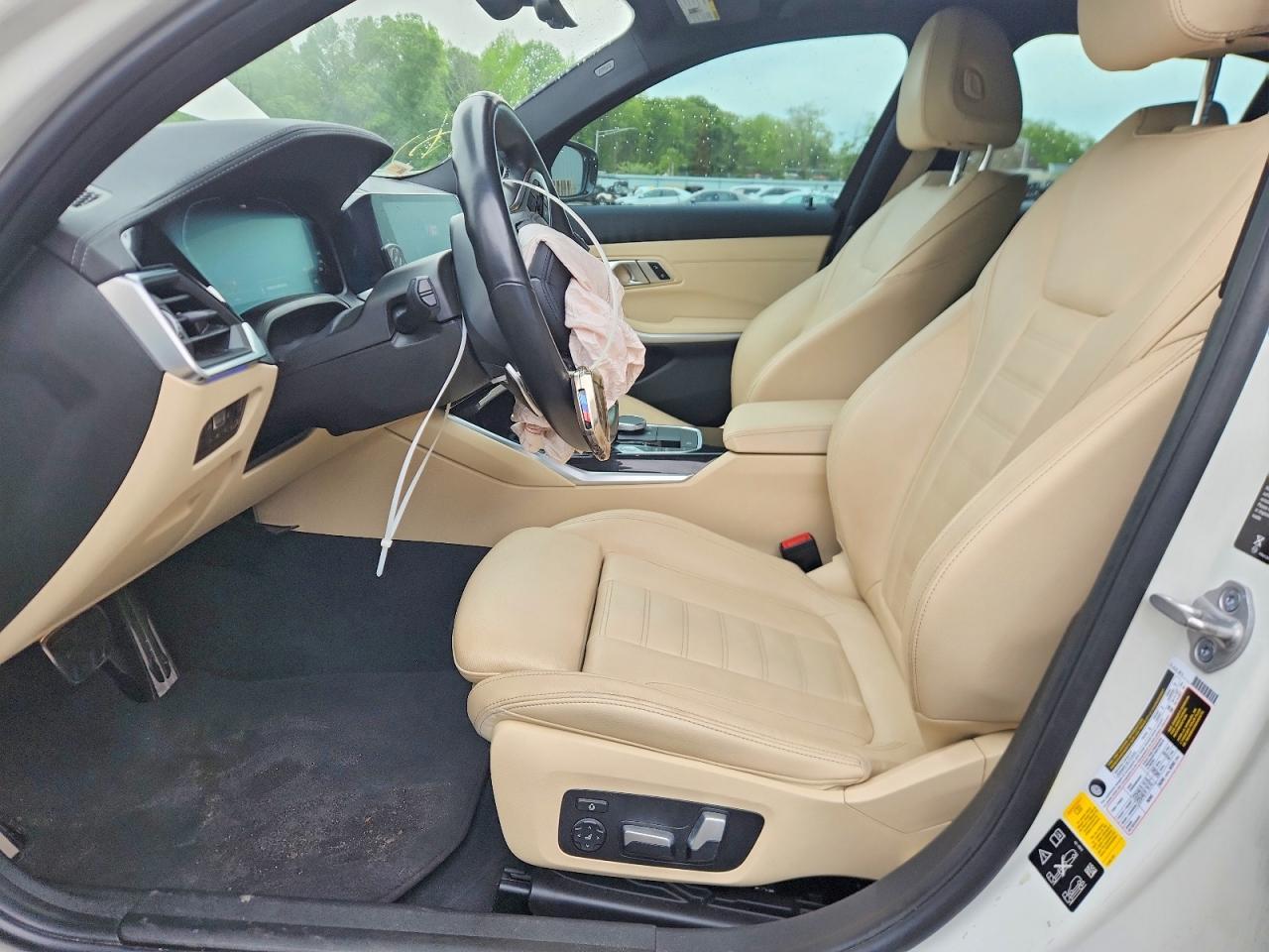2021 BMW 330Xi - Фото 7