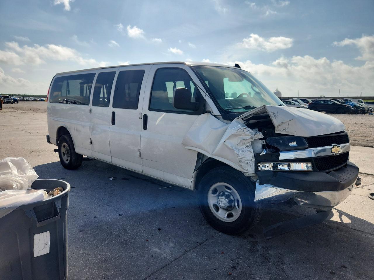 2020 Chevrolet Express Lt Ext - Фото 4