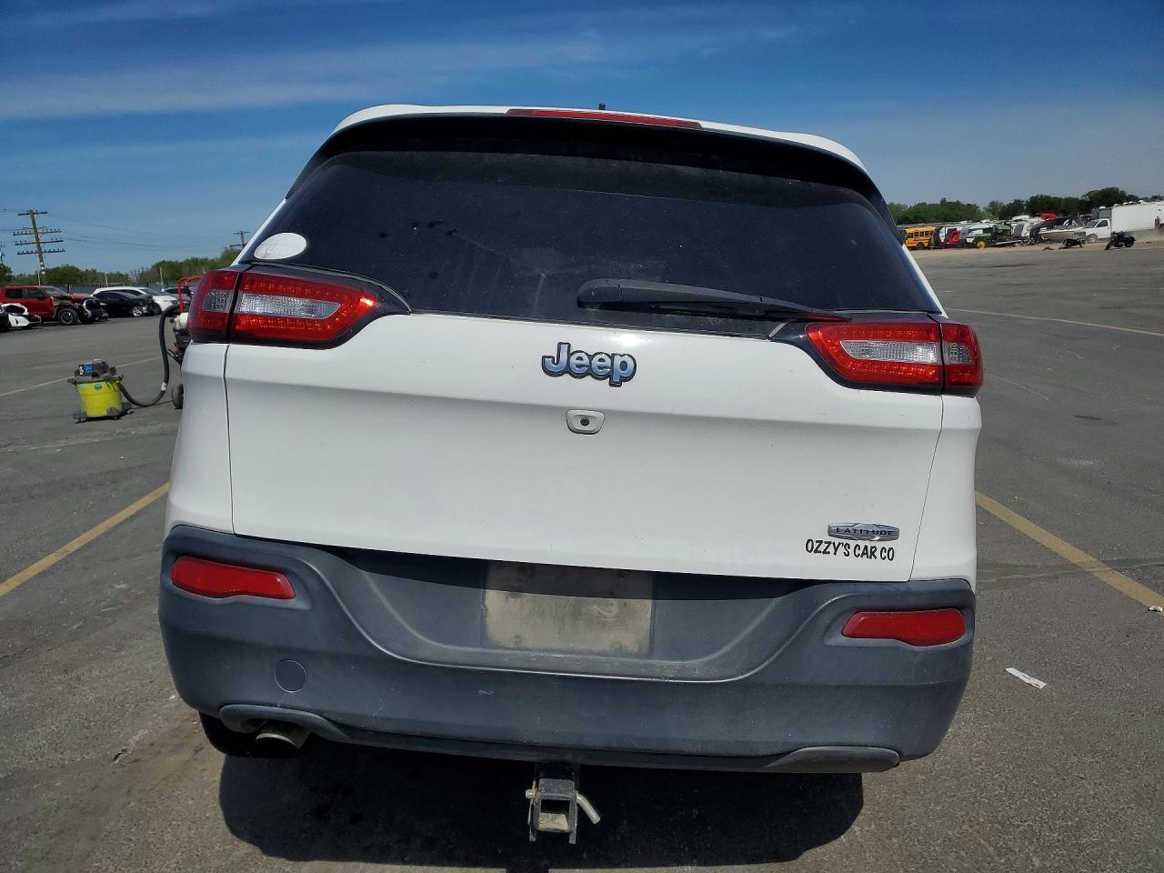 2015 Jeep Cherokee - Image 6