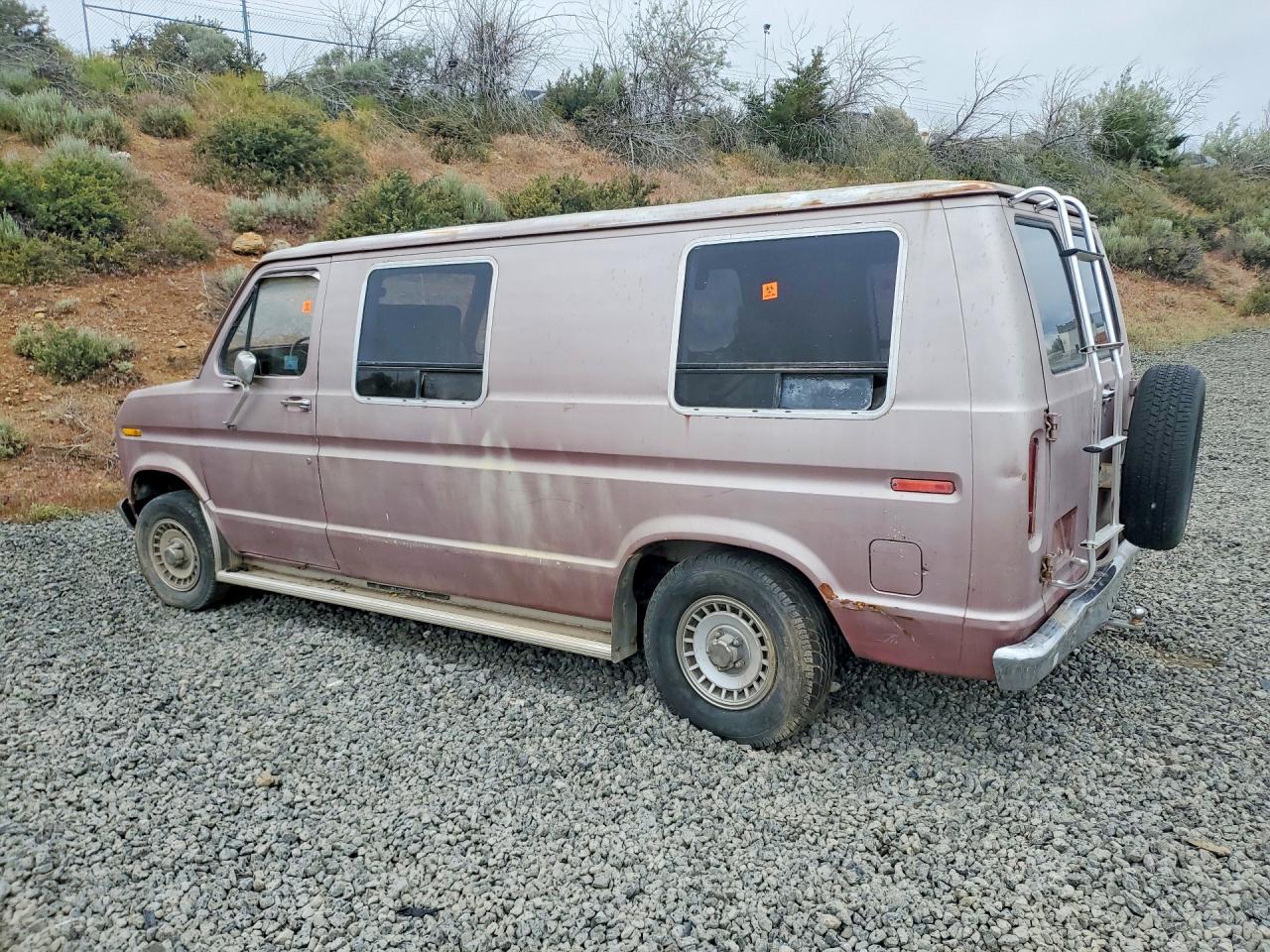 1984 Ford Econoline E150 Van - Image 2