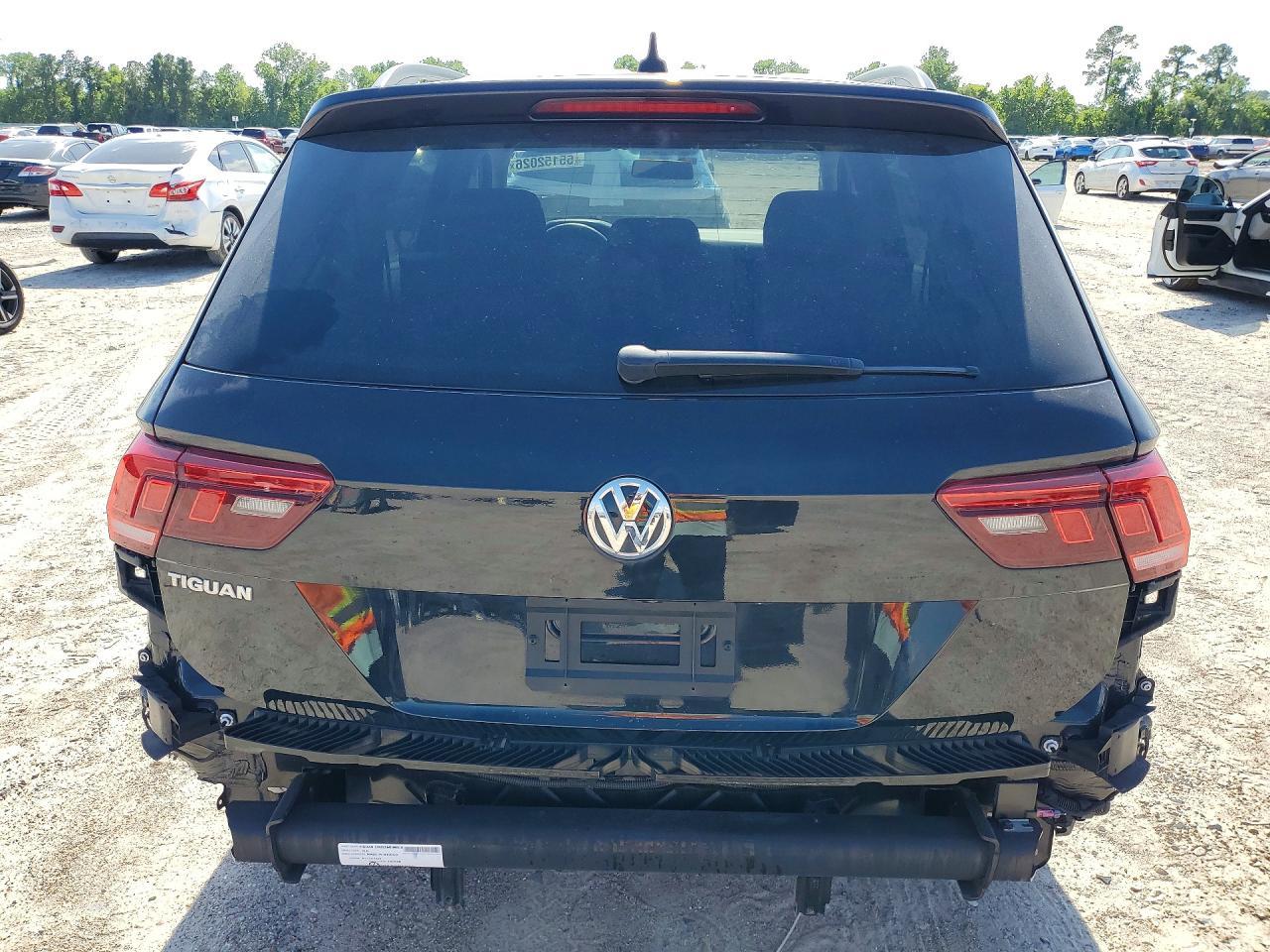 2020 Volkswagen Tiguan S - Image 6