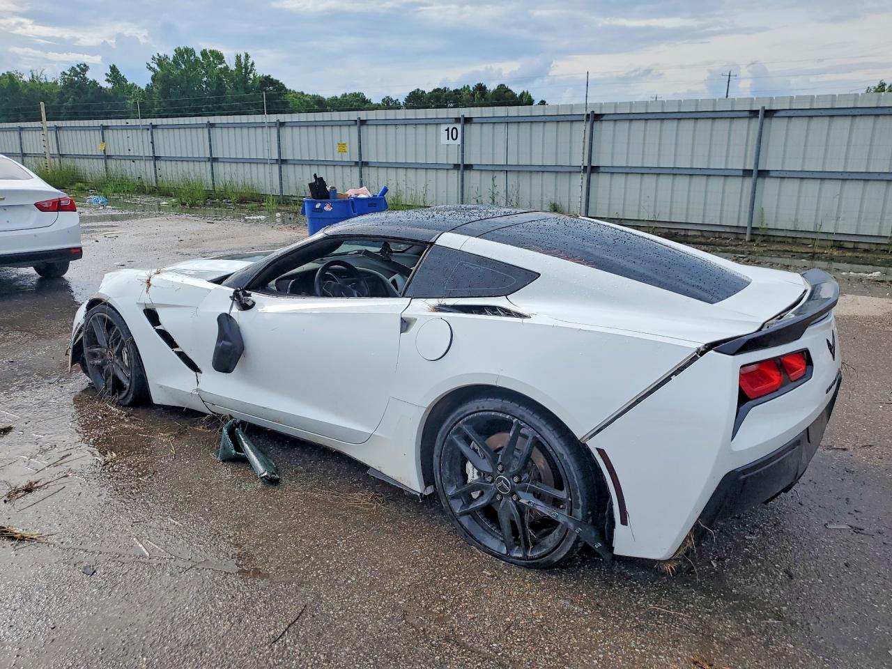 2015 Chevrolet Corvette Stingray Z51 2Lt - Image 2