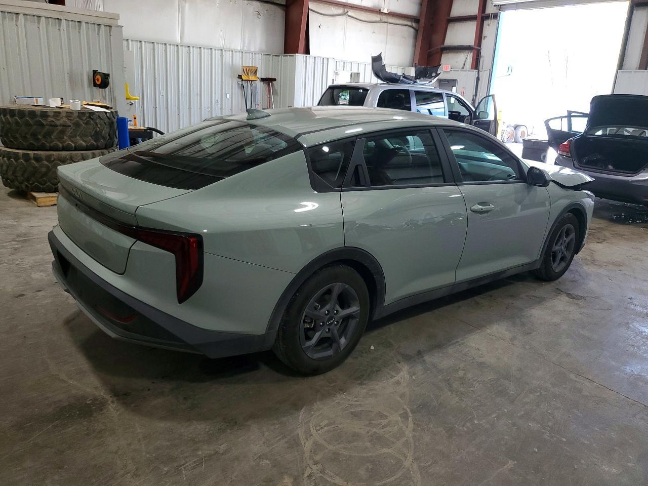 2026 Kia K4 Lxs - Image 3