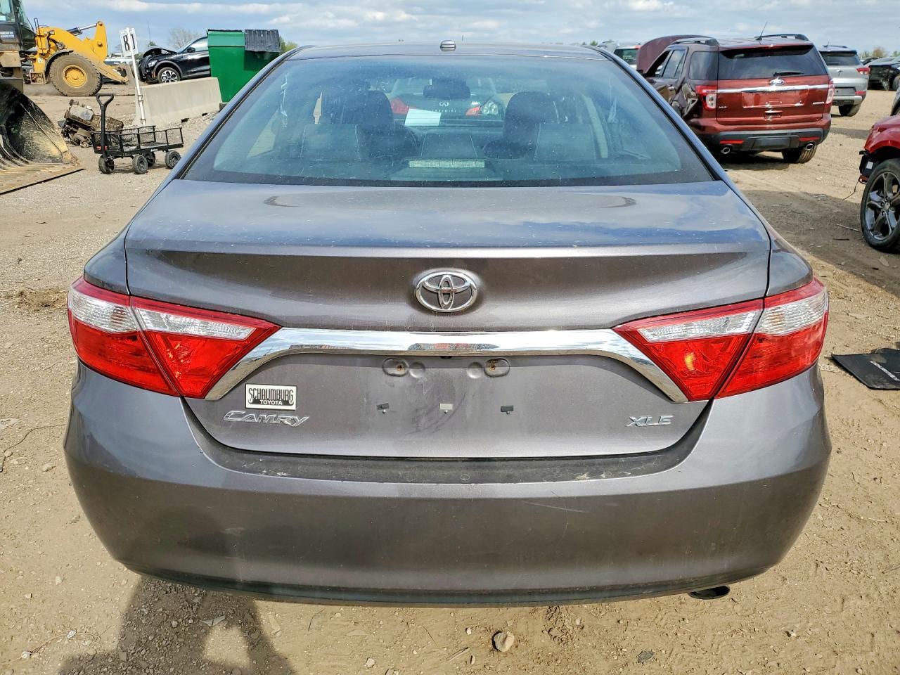 2015 Toyota Camry Xle - Image 6