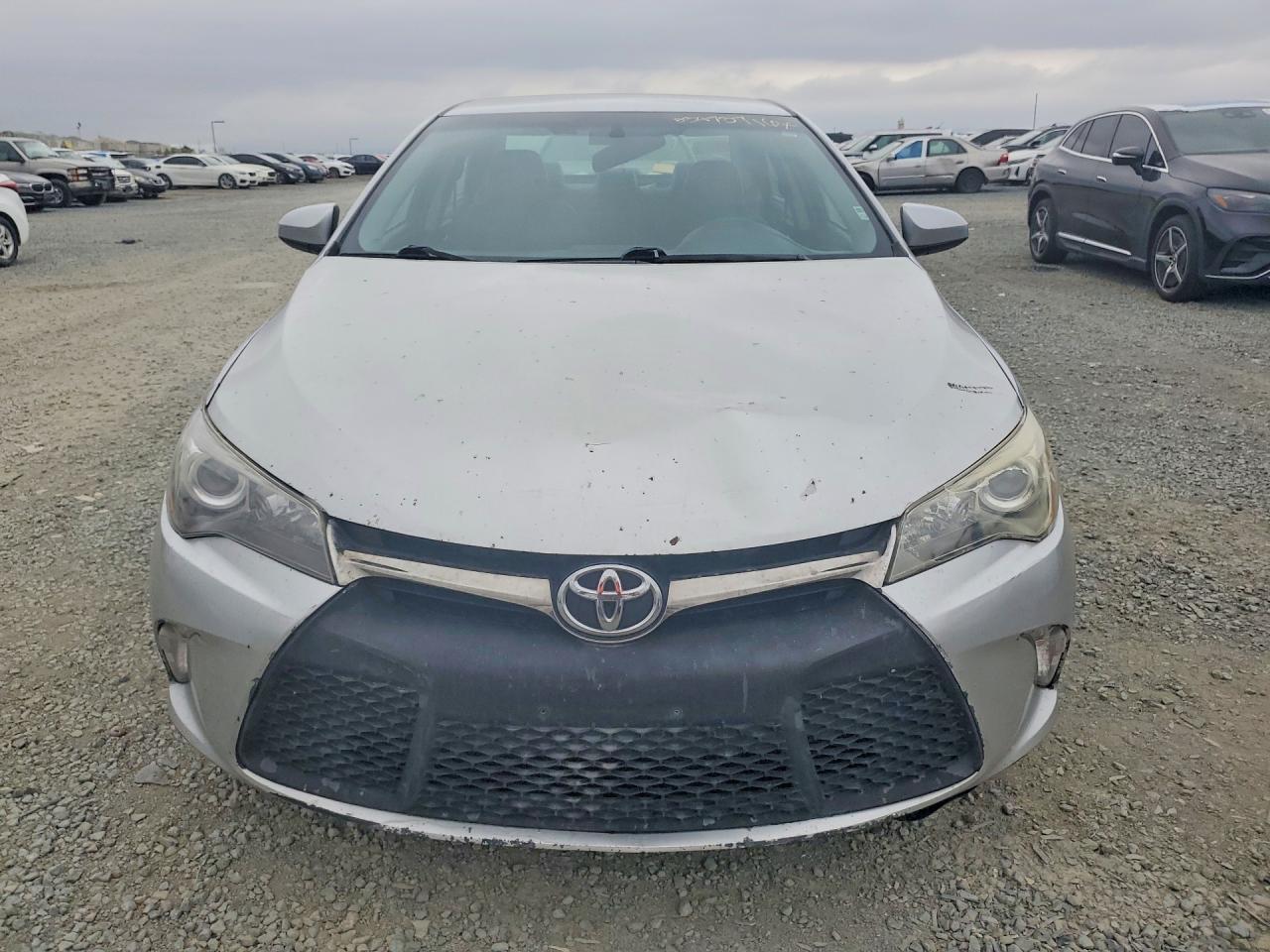 2016 Toyota Camry Se - Image 5