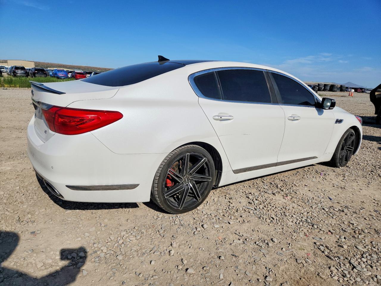 2015 Kia K900 Luxury - Image 3
