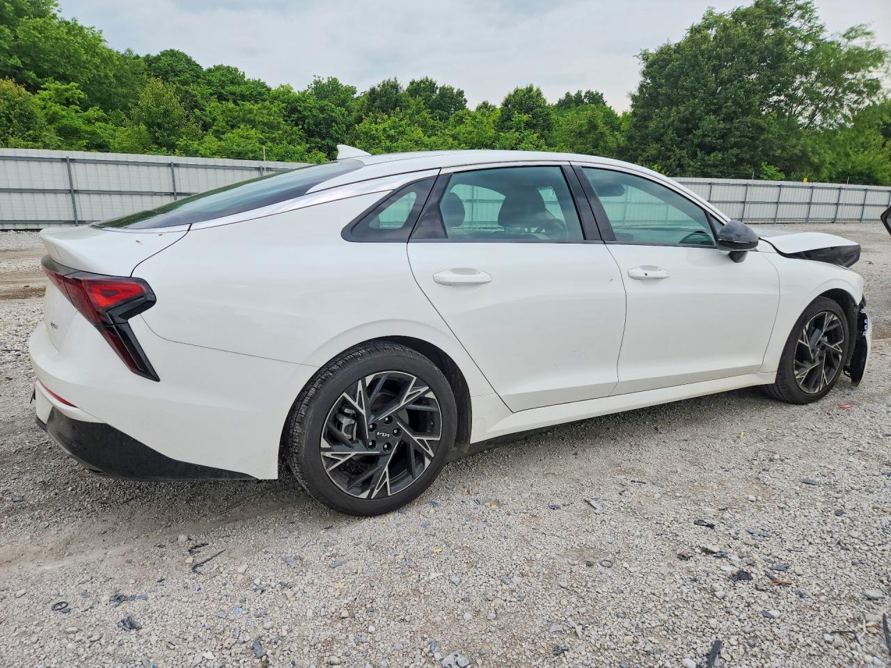 2025 Kia K5 Gt Line - Фото 3