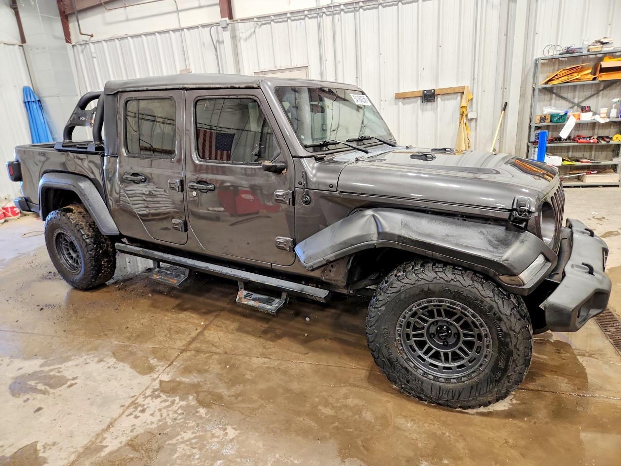 2020 Jeep Gladiator Sport - Фото 4