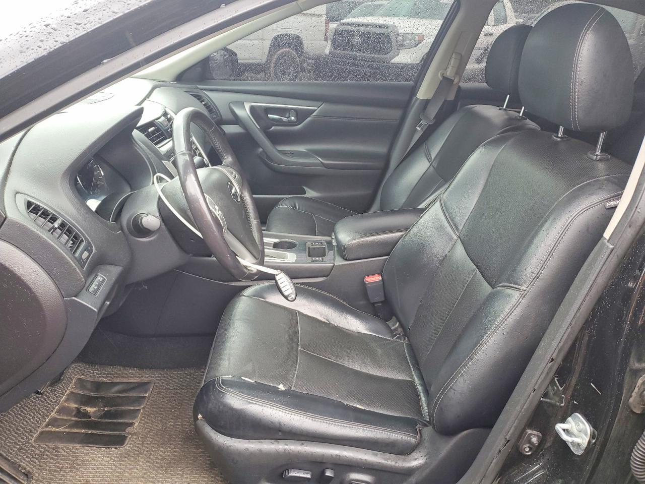 2017 Niss Altima 2.5 - Image 7