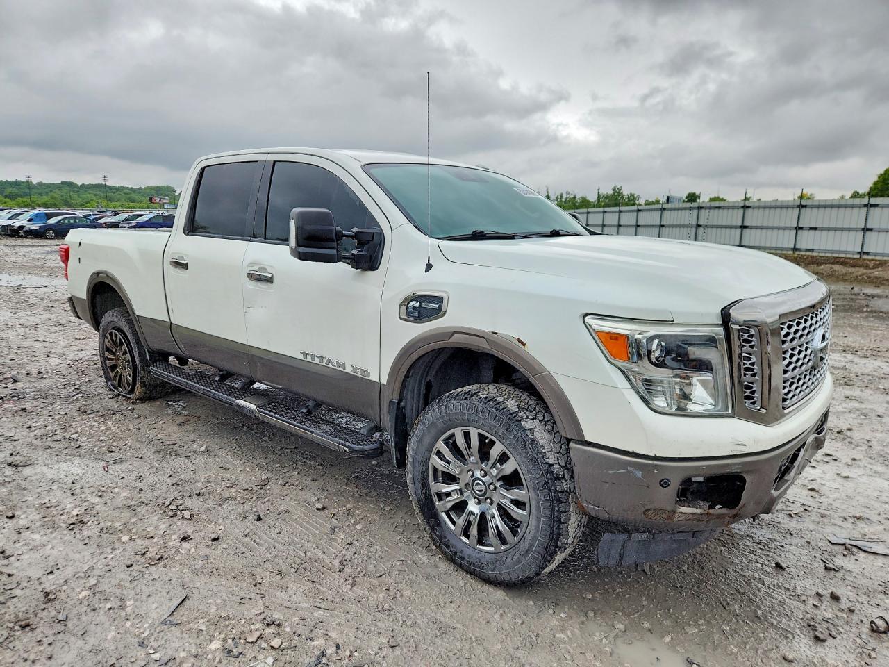 2016 Nissan Titan Xd Platinum Reserve - Фото 4
