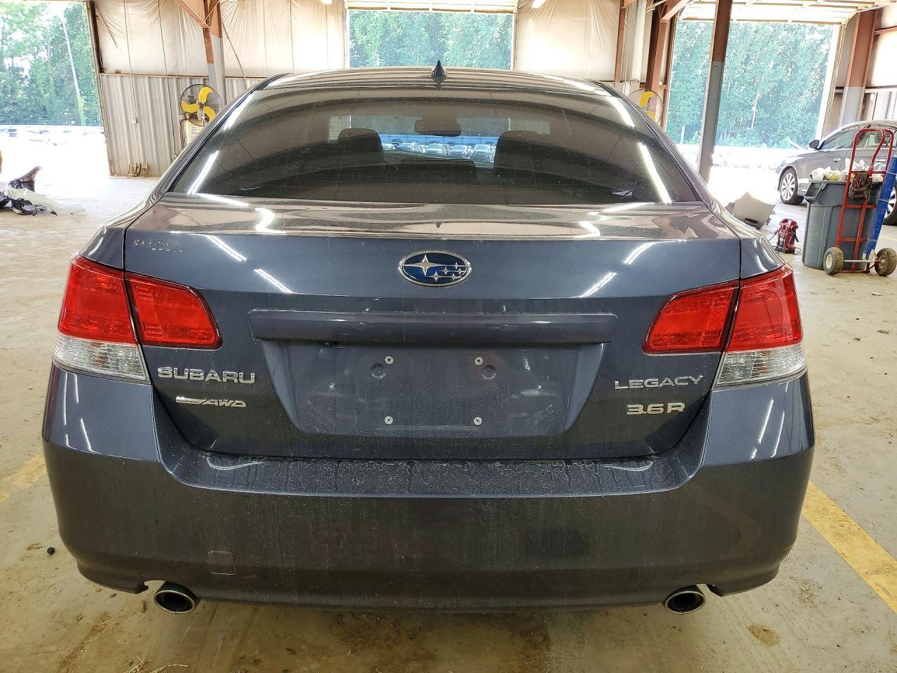 2014 Subaru Legacy 3.6R Limited - Image 6