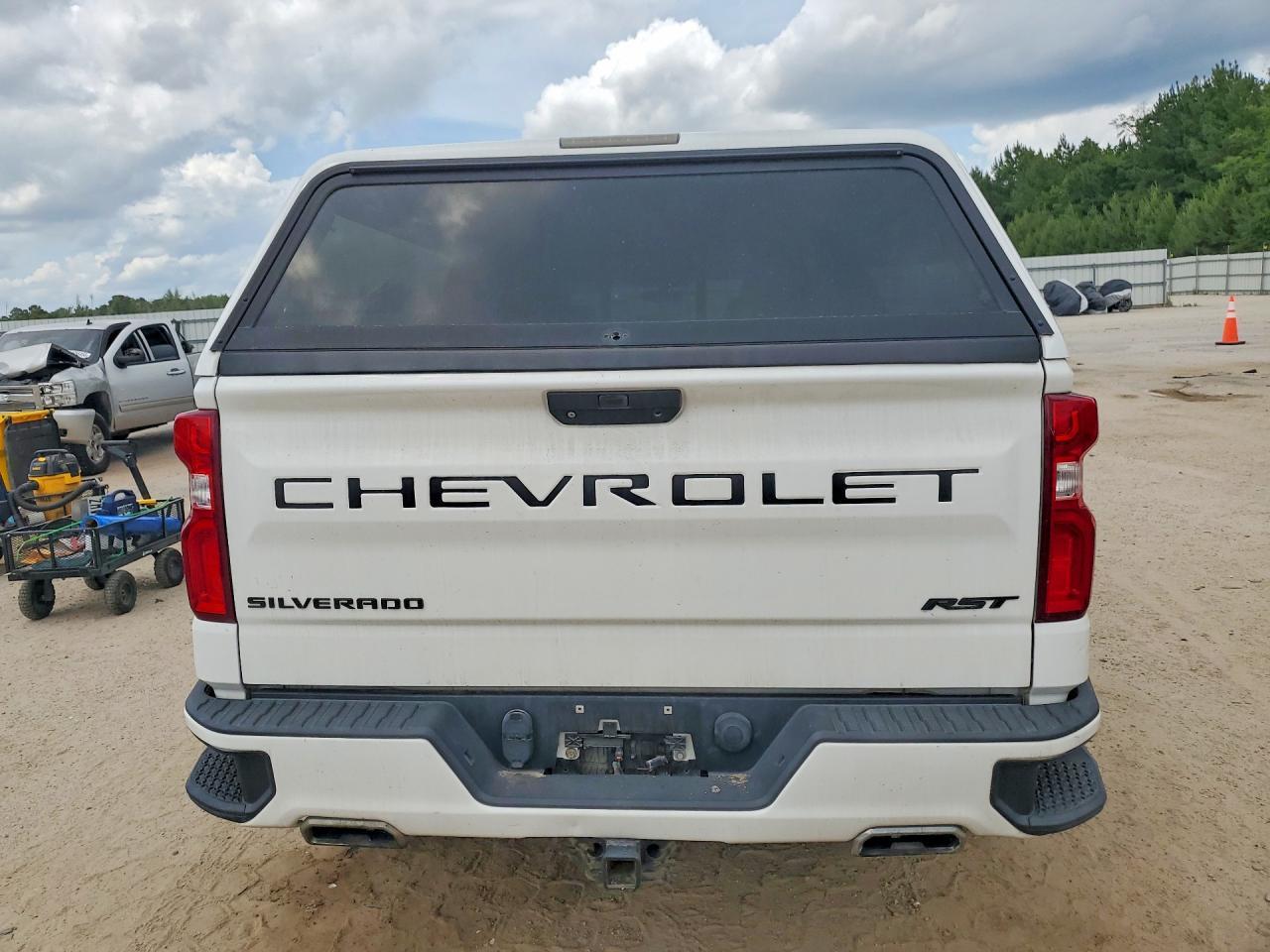 2020 Chevy Silverado 1500 - Image 6