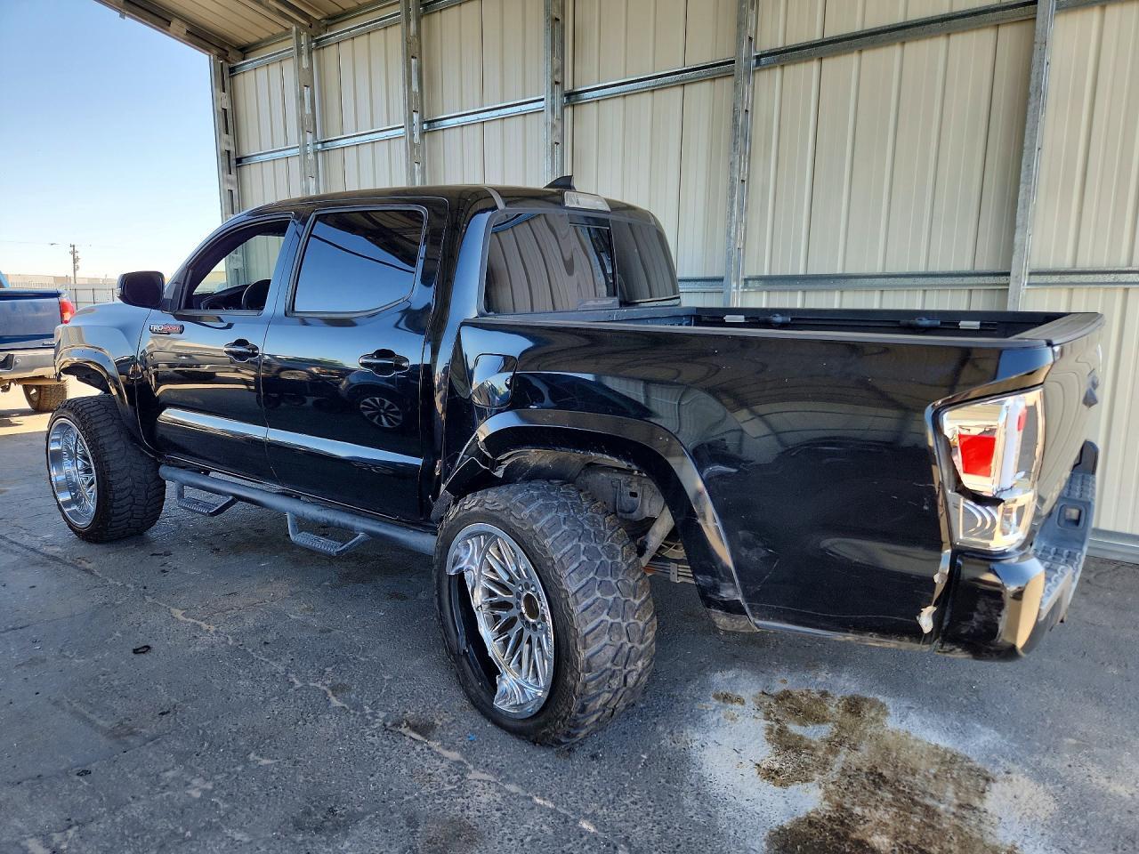 2017 Toyota Tacoma Trd Sport - Фото 2