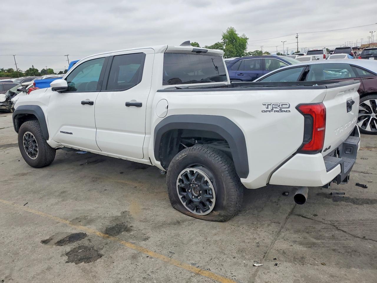 2025 Toyota Tacoma Trd Off-Road - Фото 2