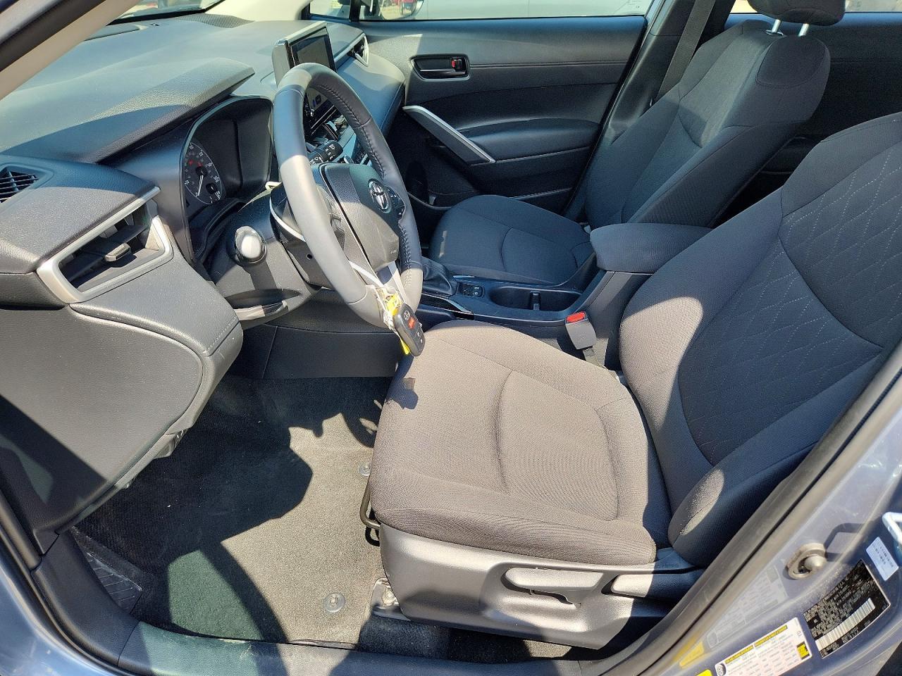 2024 Toyota Corolla Cross Le - Фото 7