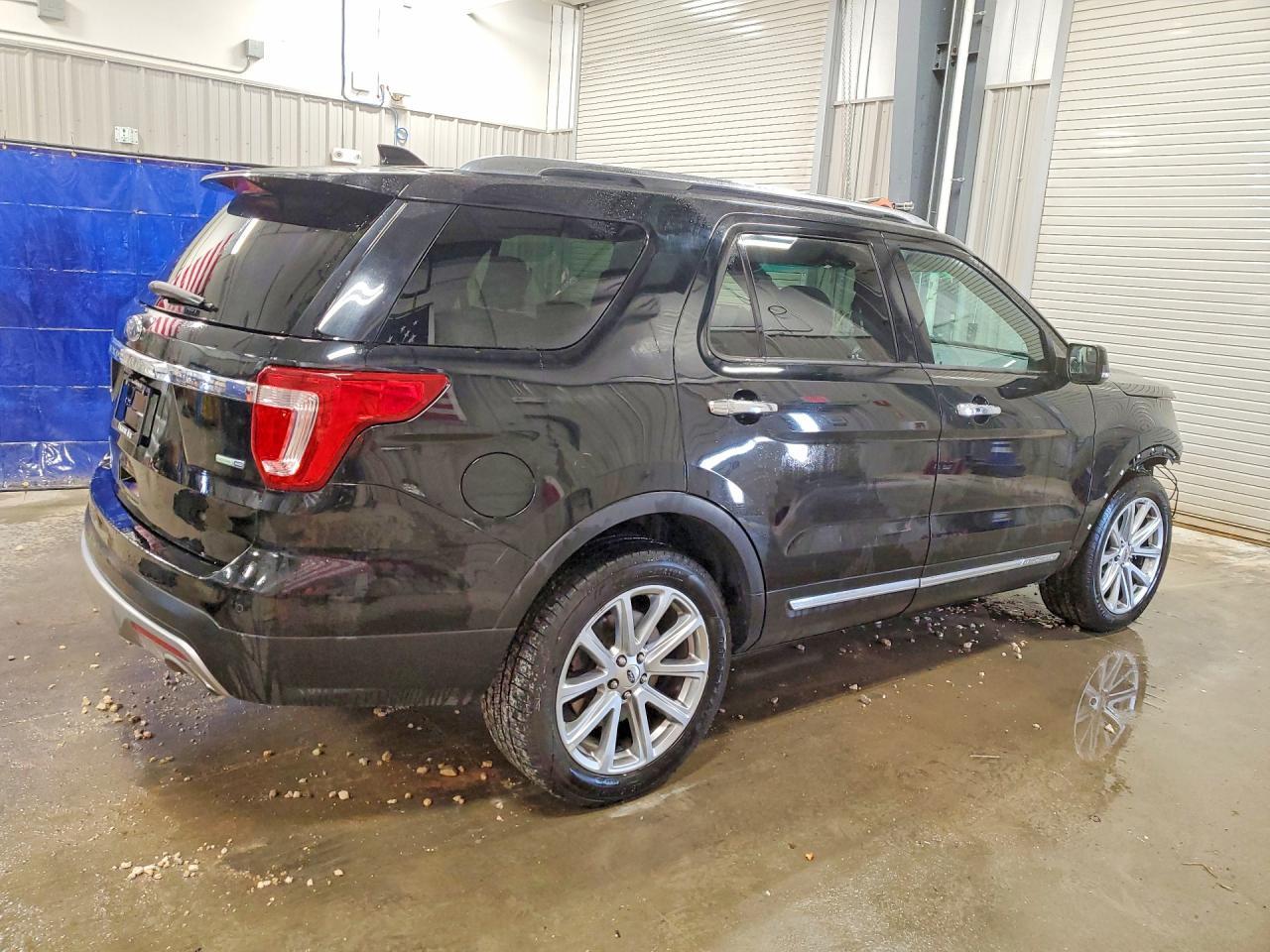 2016 Ford Explorer Limited - Image 3