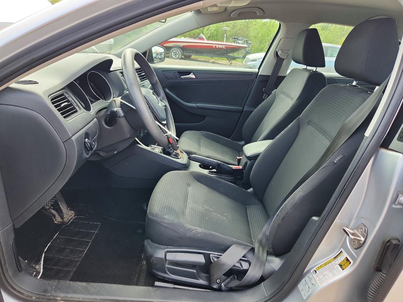 2016 Volkswagen Jetta S - Фото 7