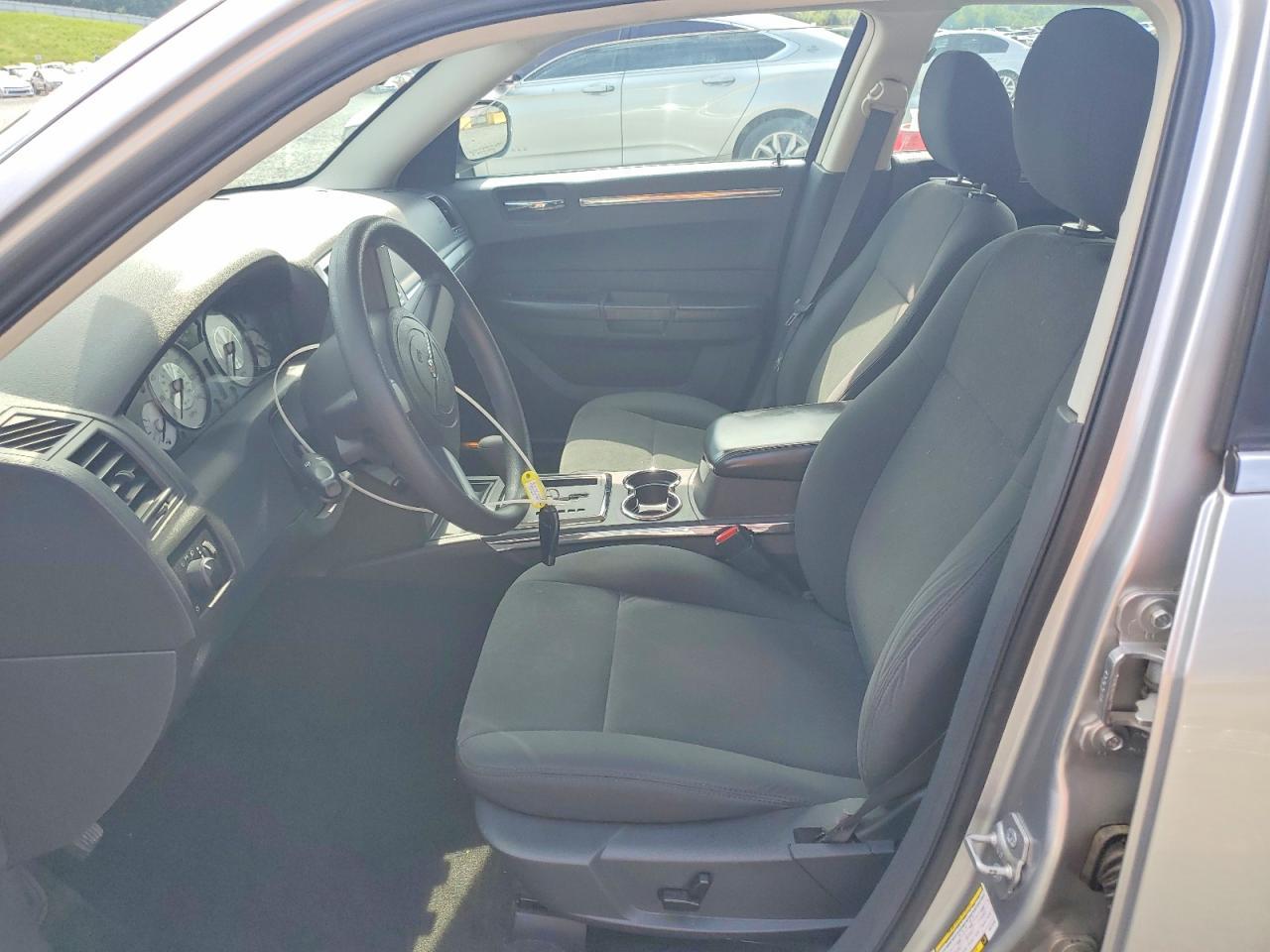2009 Chrysler 300 Lx - Image 7